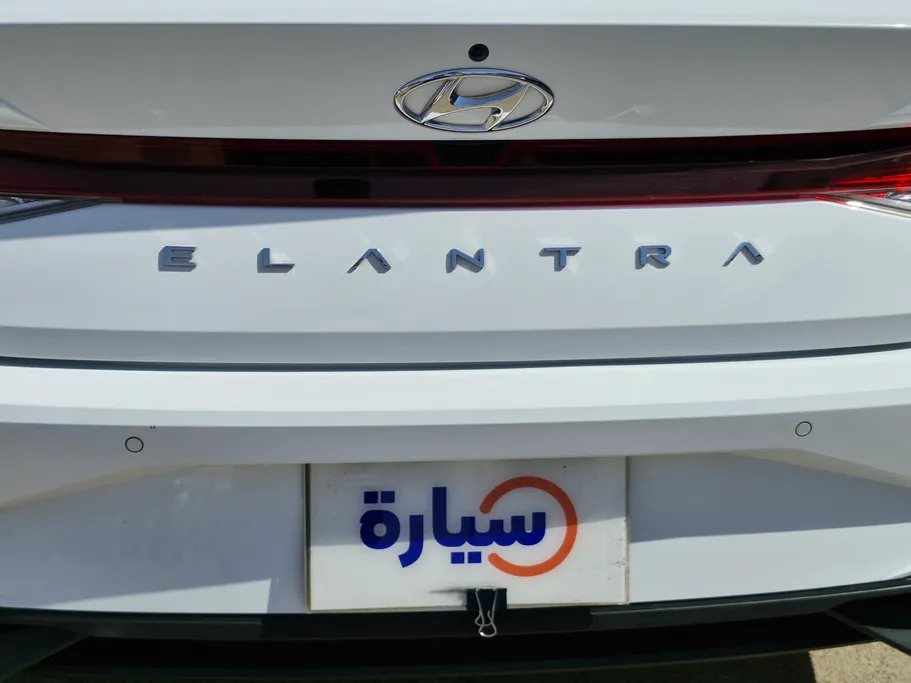 2023 Hyundai Elantra Smart