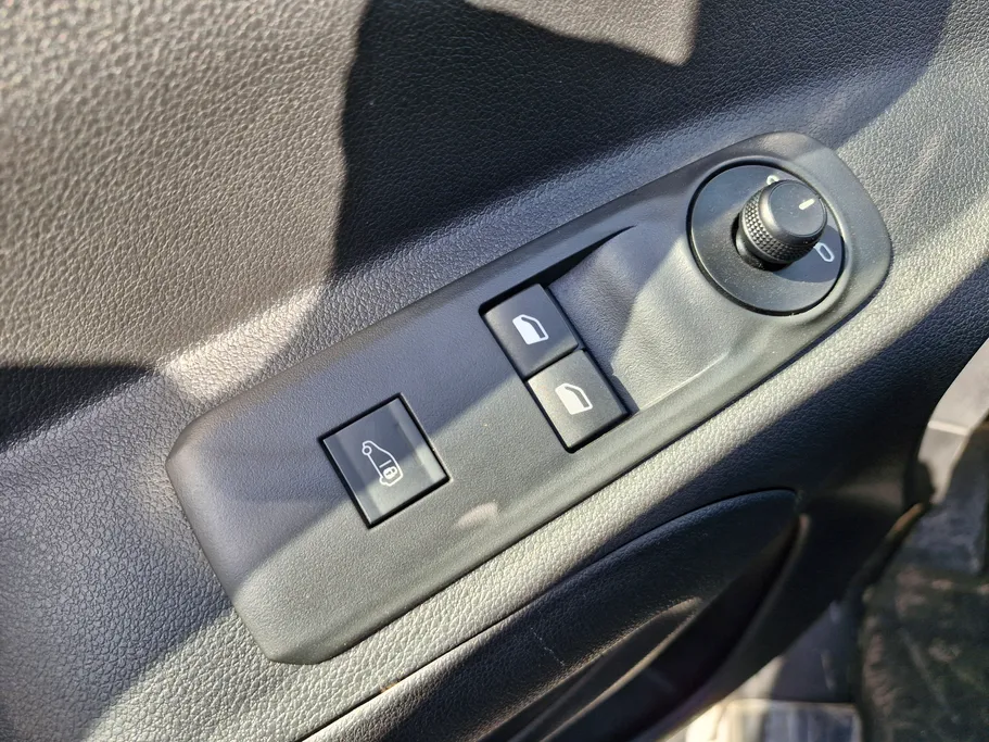 2025 Peugeot Partner Short van