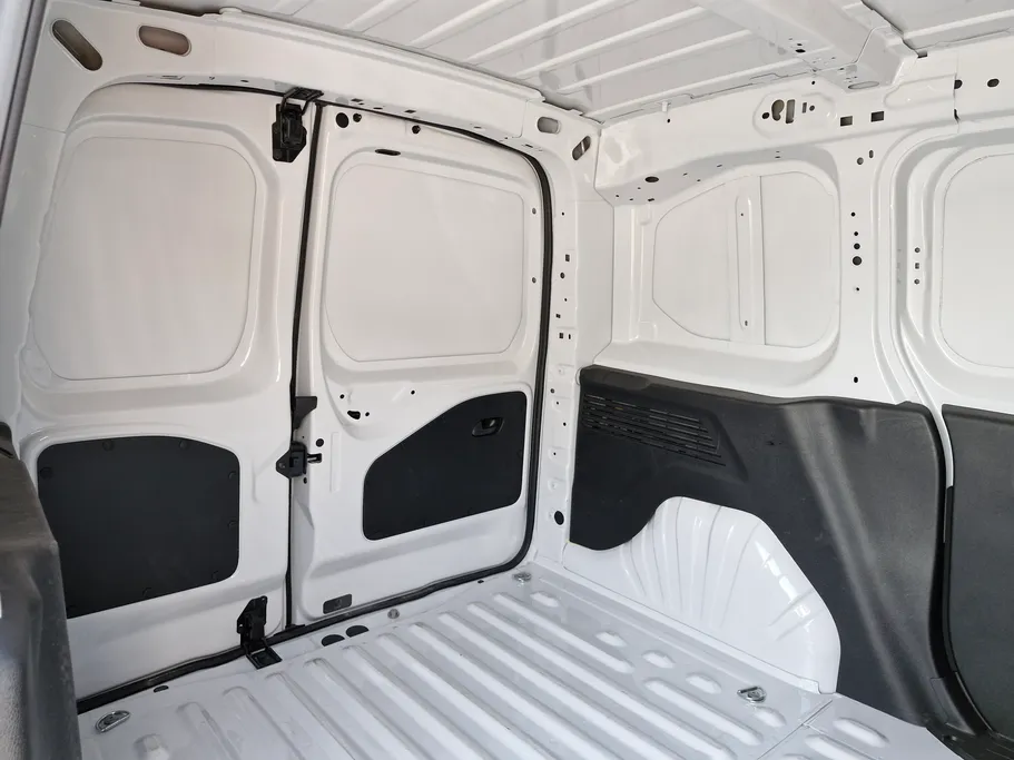 2025 Peugeot Partner Short van