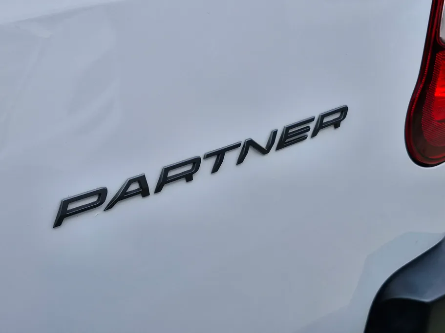 2025 Peugeot Partner Short van