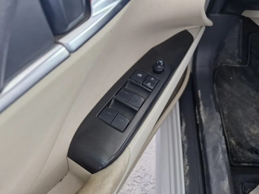 2023 Toyota Camry  LE 