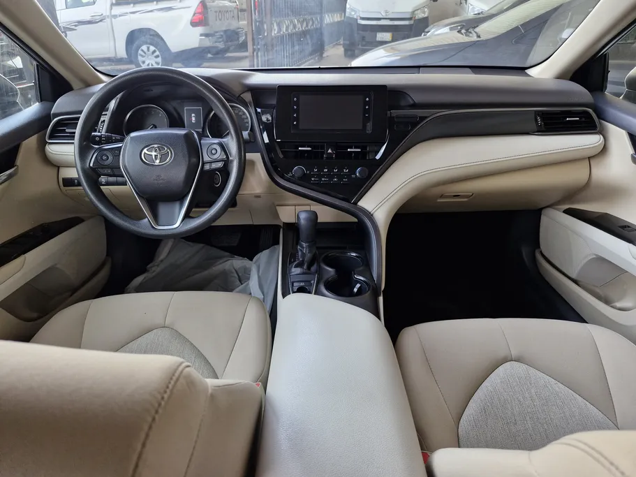 2023 Toyota Camry  LE 