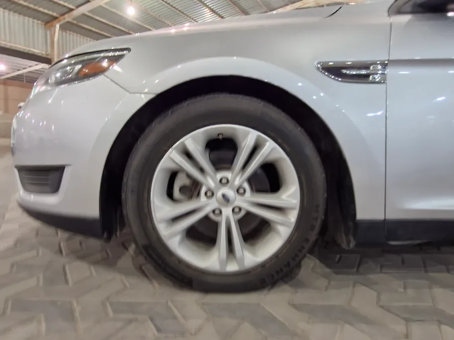 فورد تورس SE 2018