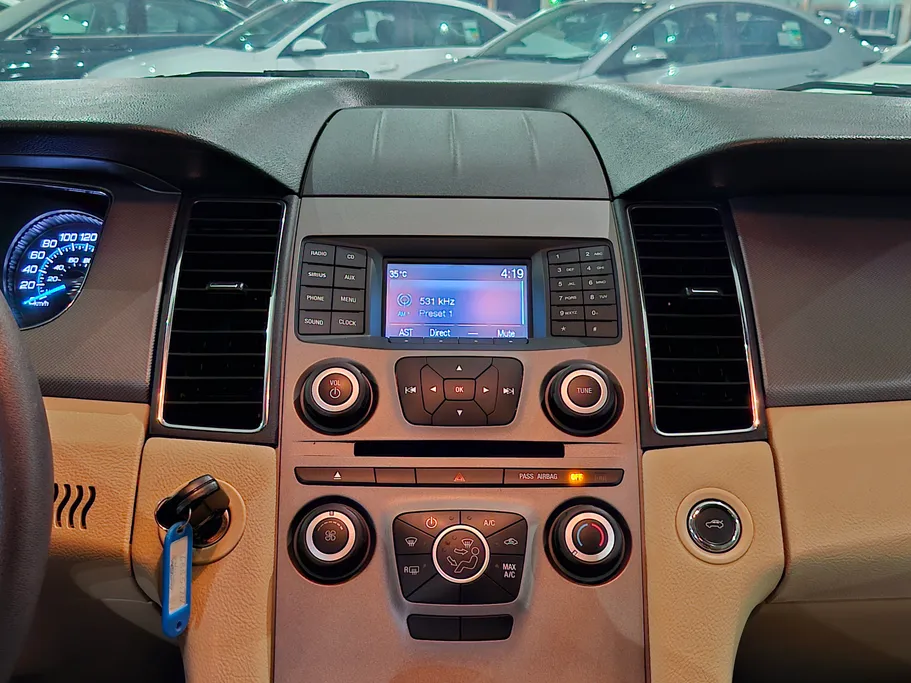 فورد تورس SE 2018