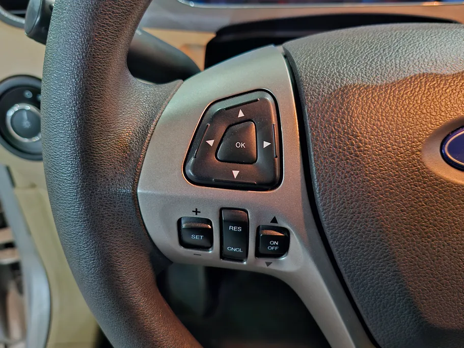 فورد تورس SE 2018