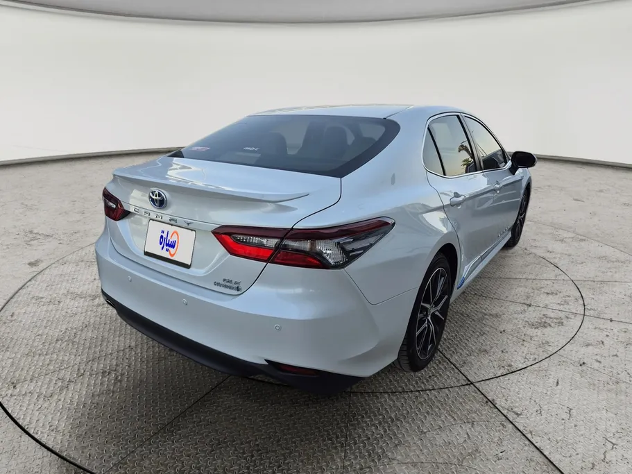 تويوتا كامري GLE HEV  2021 