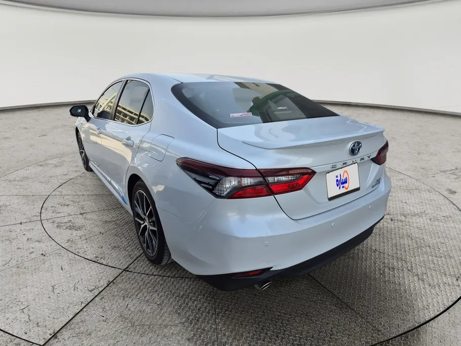 تويوتا كامري GLE HEV  2021 