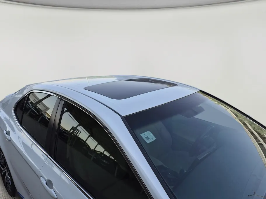 2021 Toyota Camry  GLE HEV  