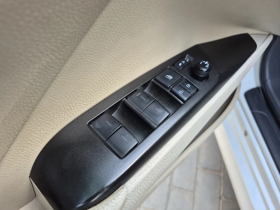 تويوتا كامري GLE HEV  2021 