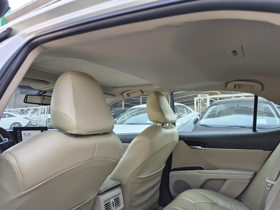 تويوتا كامري GLE HEV  2021 