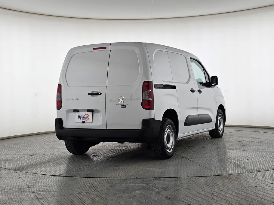 2023 Peugeot Partner Short van 