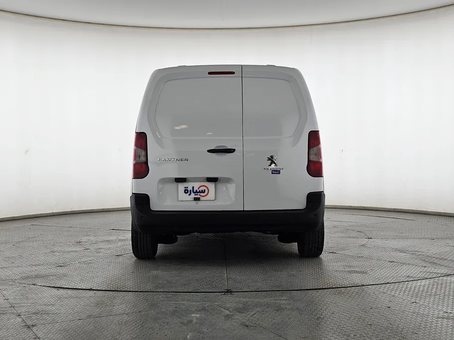 2023 Peugeot Partner Short van 