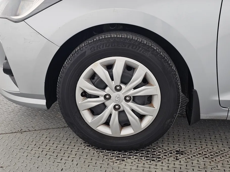2022 Hyundai Accent Smart