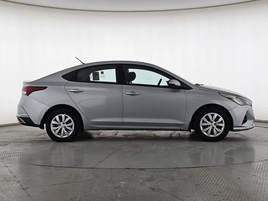 2022 Hyundai Accent Smart