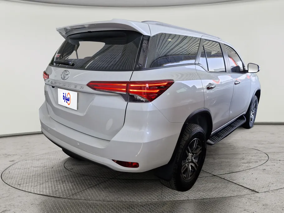 2025 Toyota Fortuner GX2 4x4 