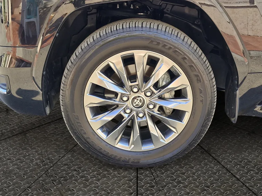 تويوتا لاندكروزر GXR4 DSL 2024 