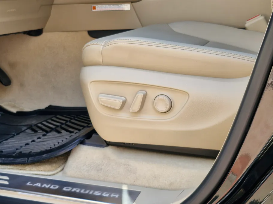 تويوتا لاندكروزر GXR4 DSL 2024 