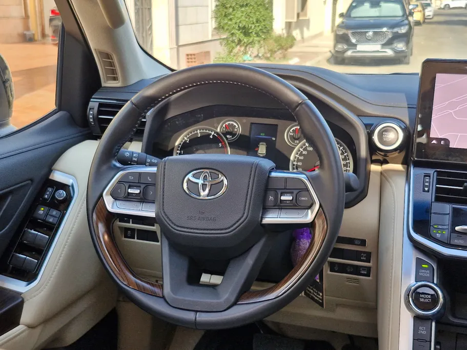 تويوتا لاندكروزر GXR4 DSL 2024 