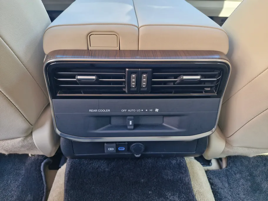 تويوتا لاندكروزر GXR4 DSL 2024 