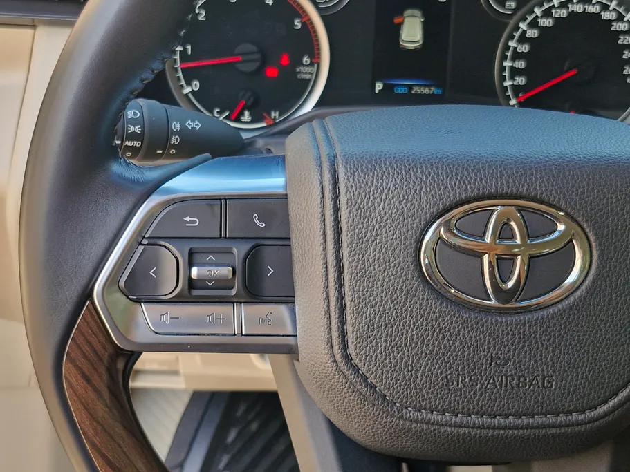 تويوتا لاندكروزر GXR4 DSL 2024 