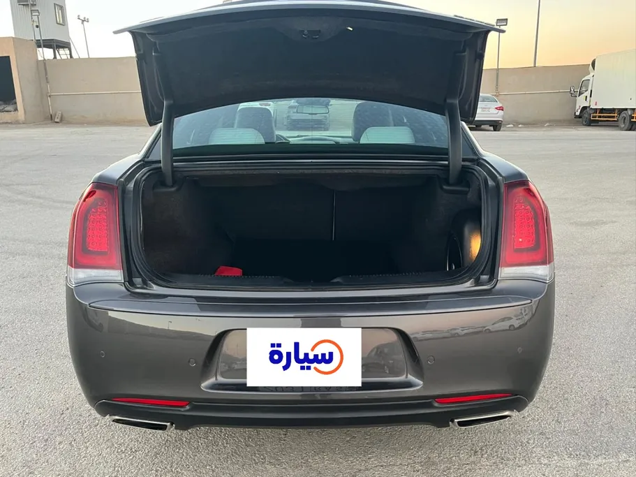 كرايسلر 300 S 2021 