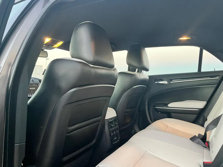 كرايسلر 300 S 2021 