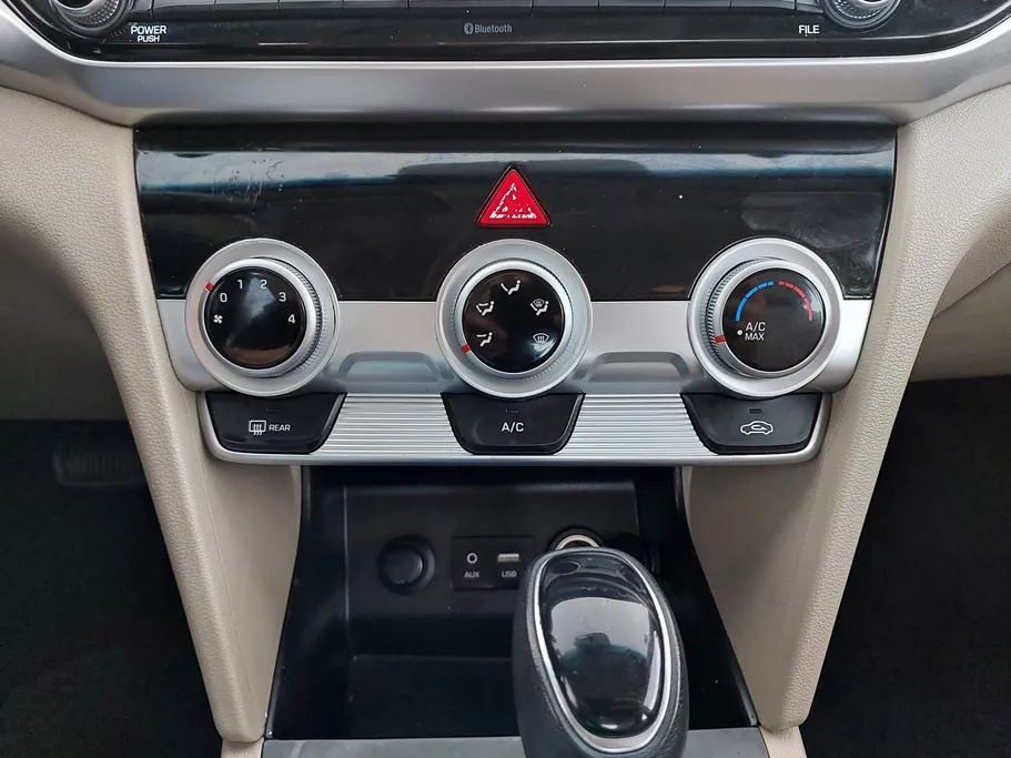 2020 Hyundai Elantra GL