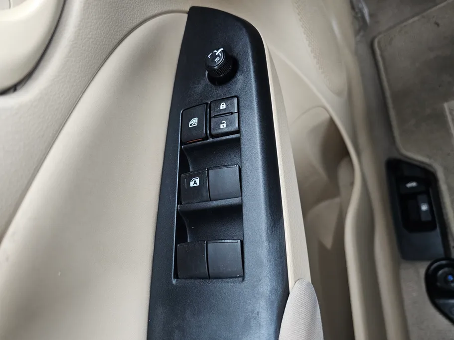 2019 Toyota Yaris  Y