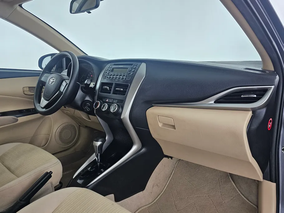 2019 Toyota Yaris  Y