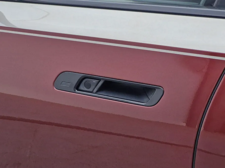 بي ام دبليو الفئة السابعة 760Li 2023 