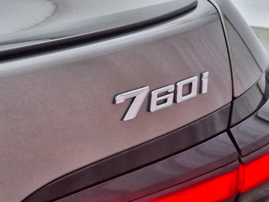 بي ام دبليو الفئة السابعة 760Li 2023 