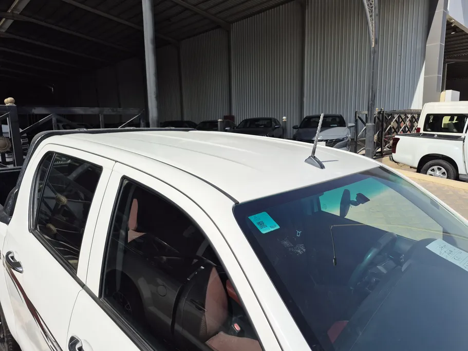 تويوتا هايلكس GLX 2020 