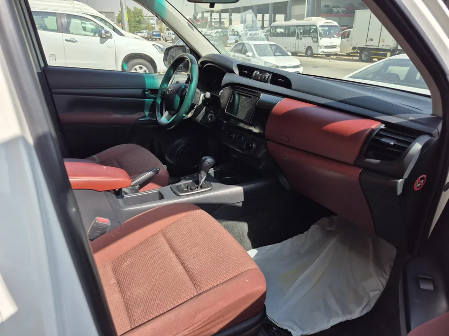 تويوتا هايلكس GLX 2020 