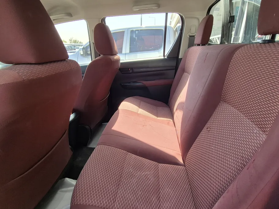 تويوتا هايلكس GLX 2020 