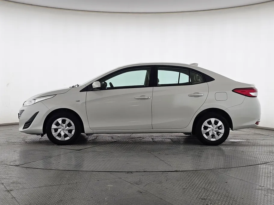 2020 Toyota Yaris  Y