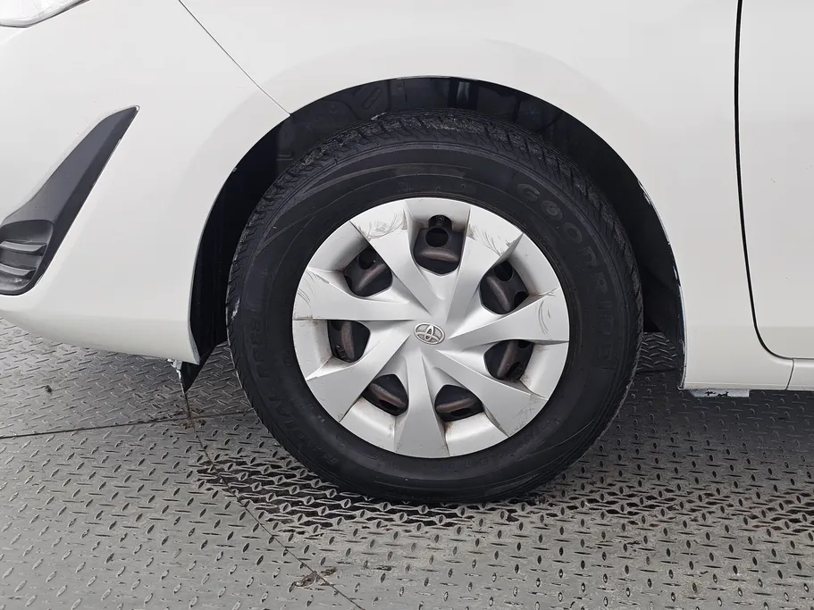 2020 Toyota Yaris  Y