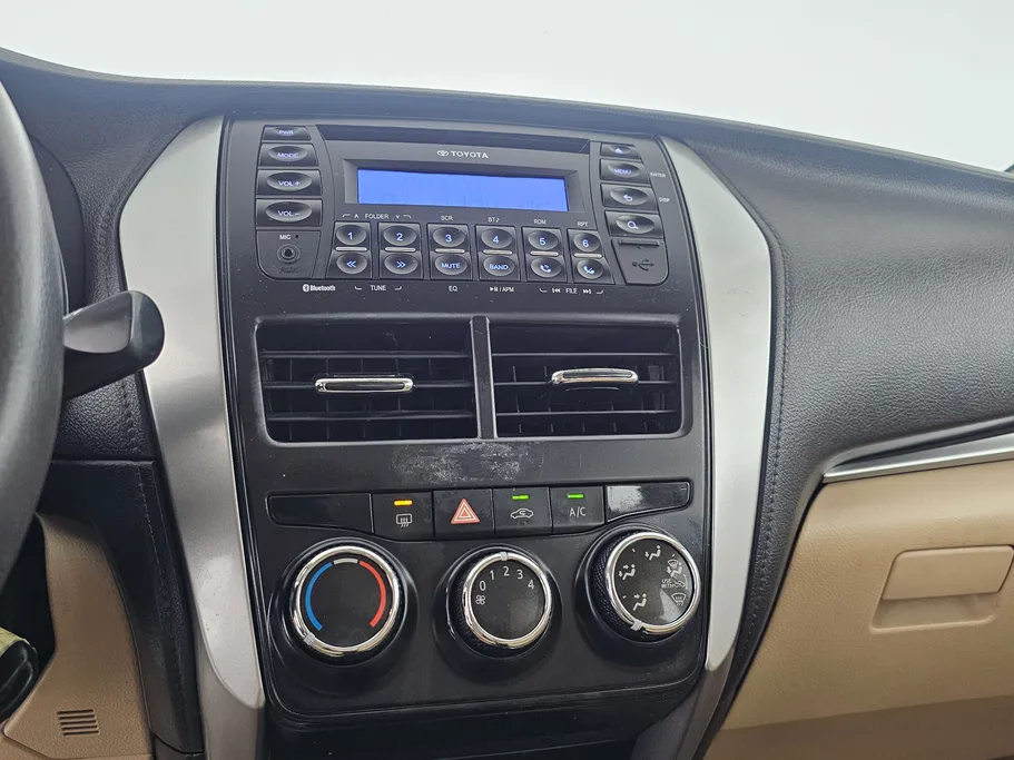 2020 Toyota Yaris  Y