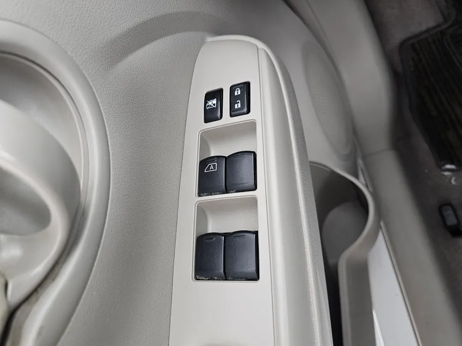 2023 Nissan Sunny SV Comfort 