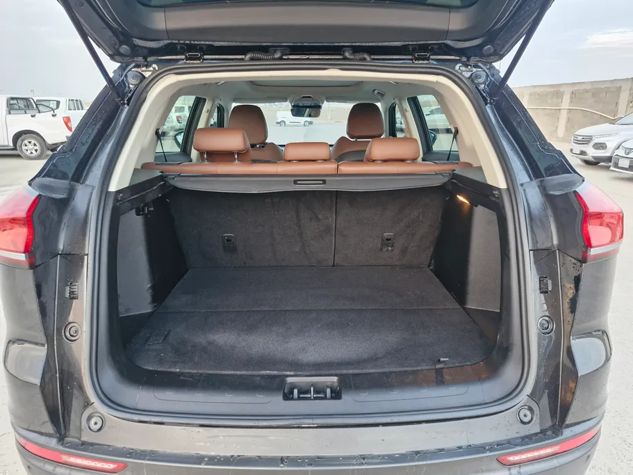 جيلي ازكارا Luxury GT 2023 