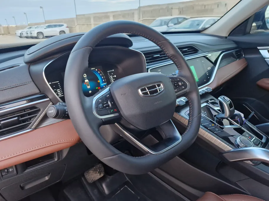 جيلي ازكارا Luxury GT 2023 