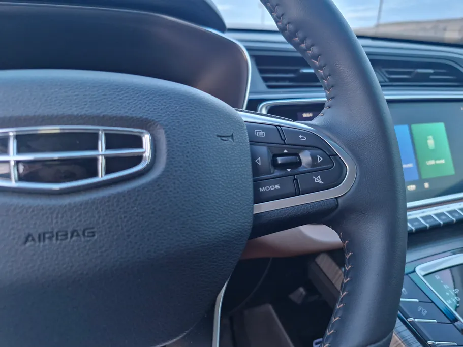 جيلي ازكارا Luxury GT 2023 