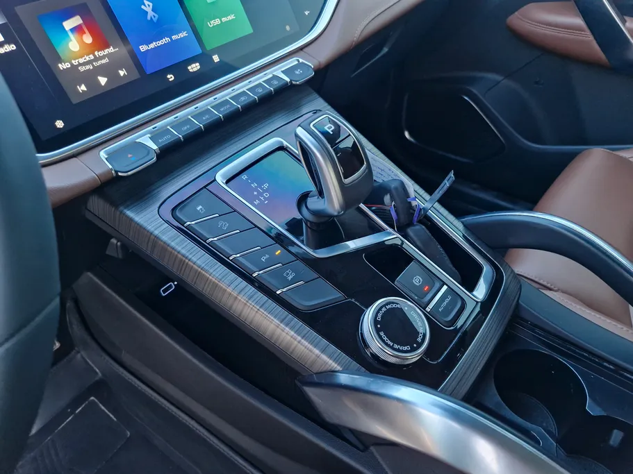 جيلي ازكارا Luxury GT 2023 