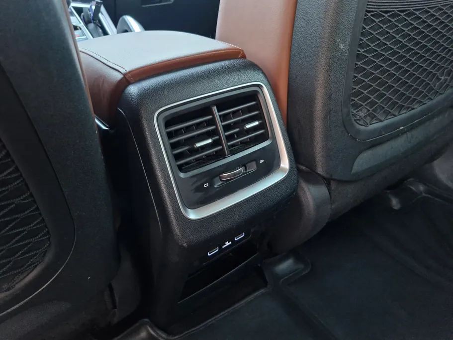 جيلي ازكارا Luxury GT 2023 