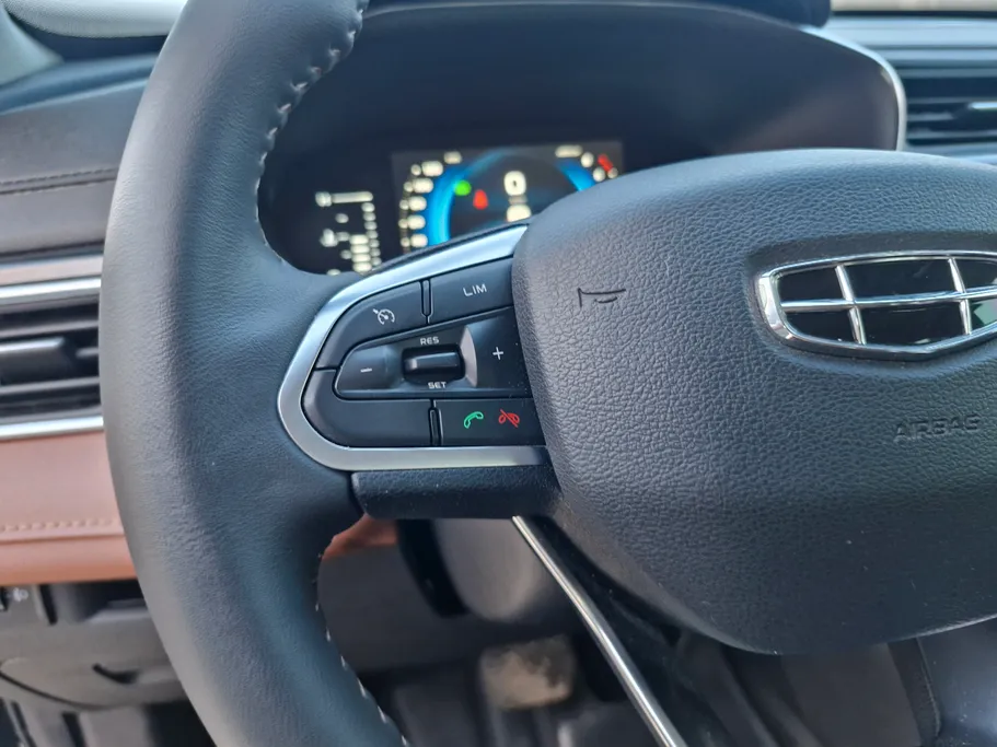 جيلي ازكارا Luxury GT 2023 