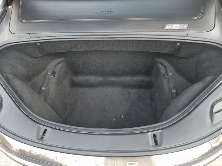 لوسيد اير  بيور  2025