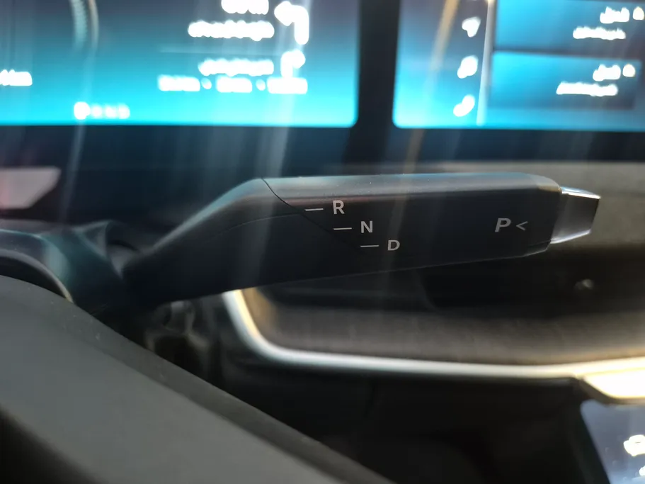 لوسيد اير  بيور  2025