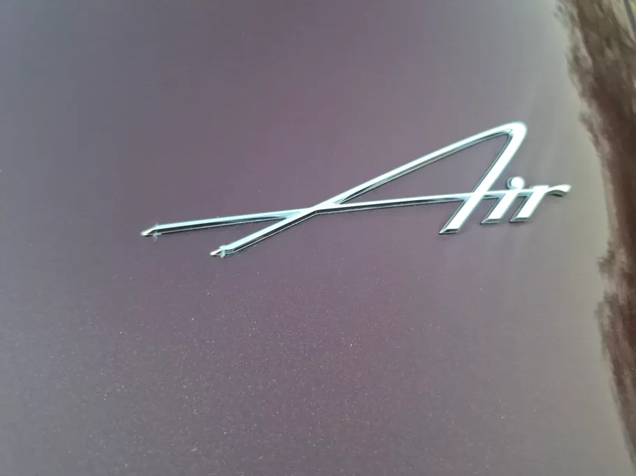 لوسيد اير  بيور  2025