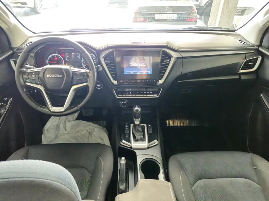 ايسوزو دي ماكس LS 2023 