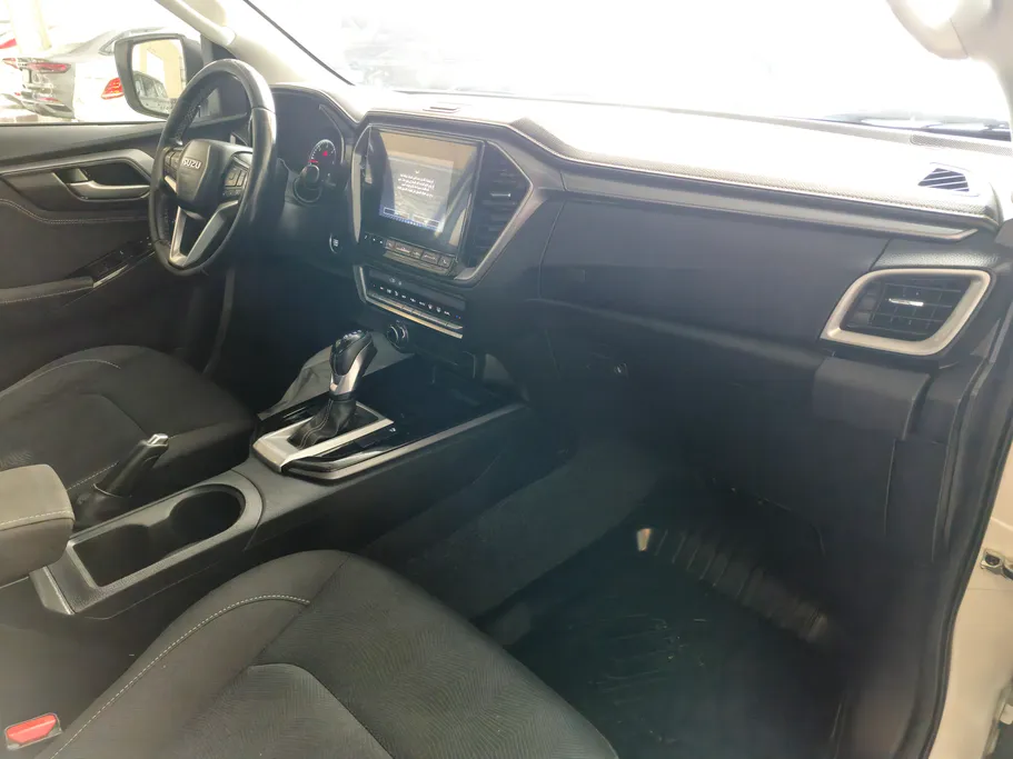 ايسوزو دي ماكس LS 2023 