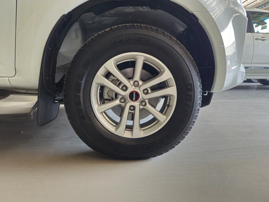 ايسوزو دي ماكس LS 2022 